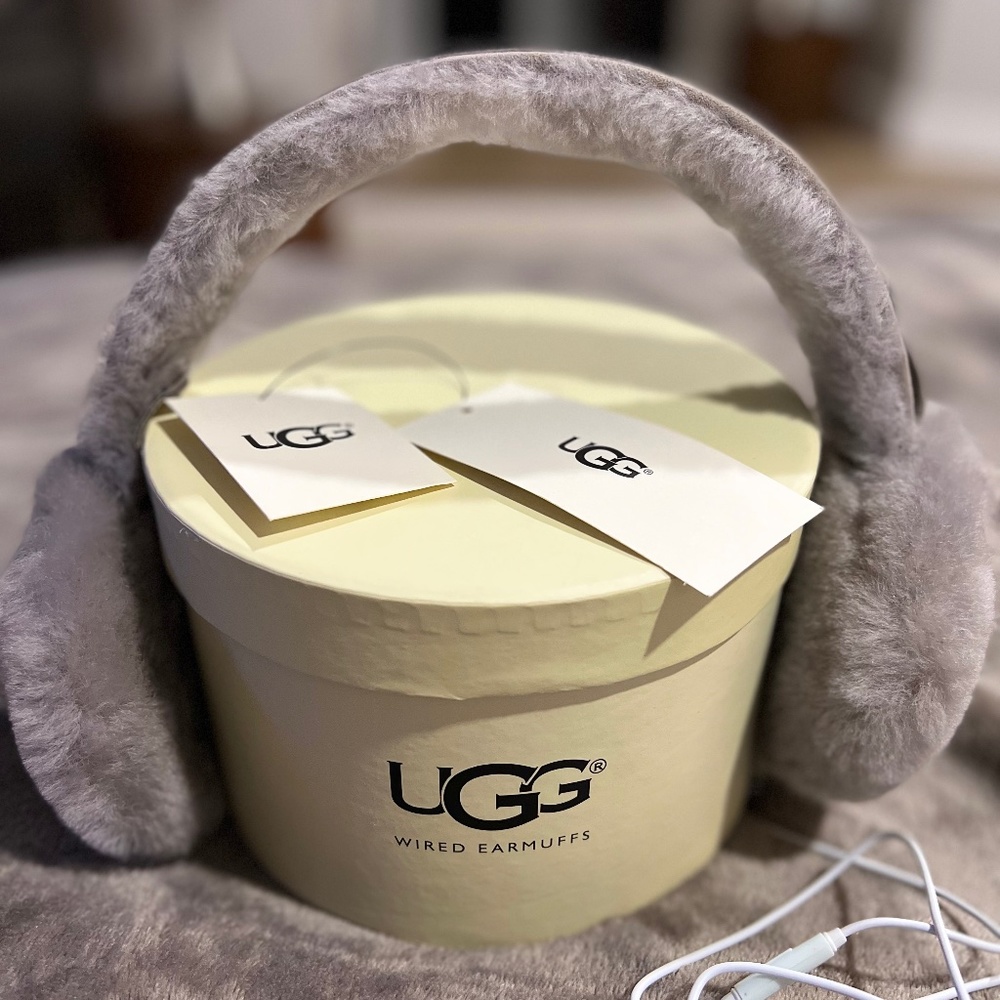 COPY - UGG wired earmuffs